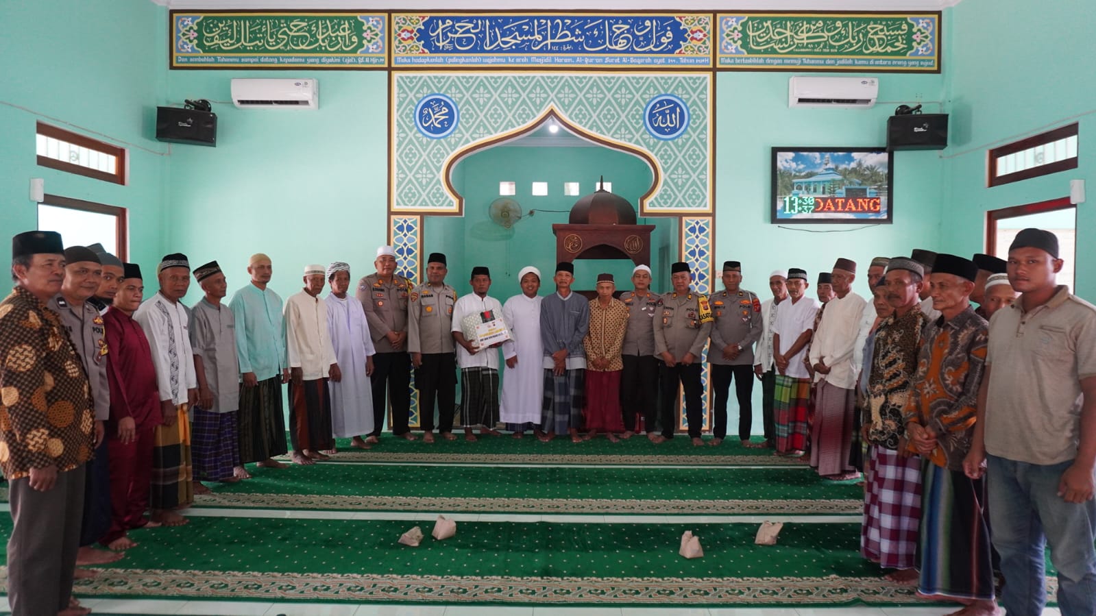 Kegiatan “Jumat Curhat” Kapolres Langkat Dengan Para Tokoh Dusun III Desa Ara Condong di Mesjid Nassim Al- Thoyba Nur