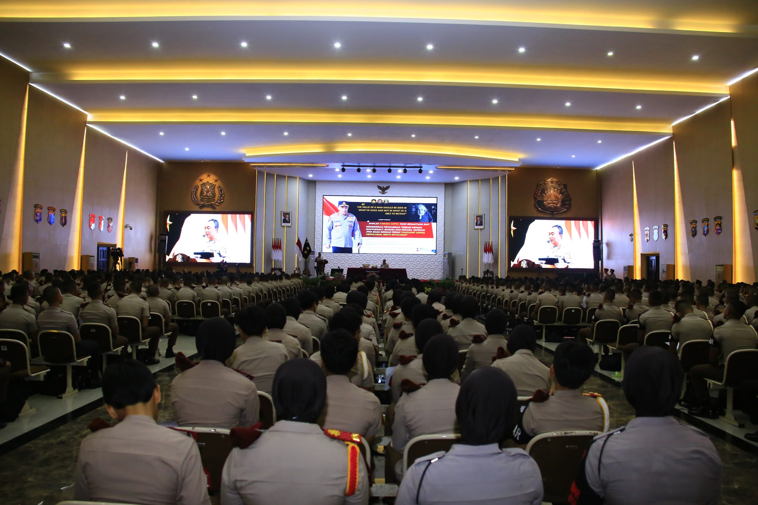 Kadiv Humas Polri Bekali Taruna Akpol 2025 Dengan Strategi Kehumasan di Era Digital