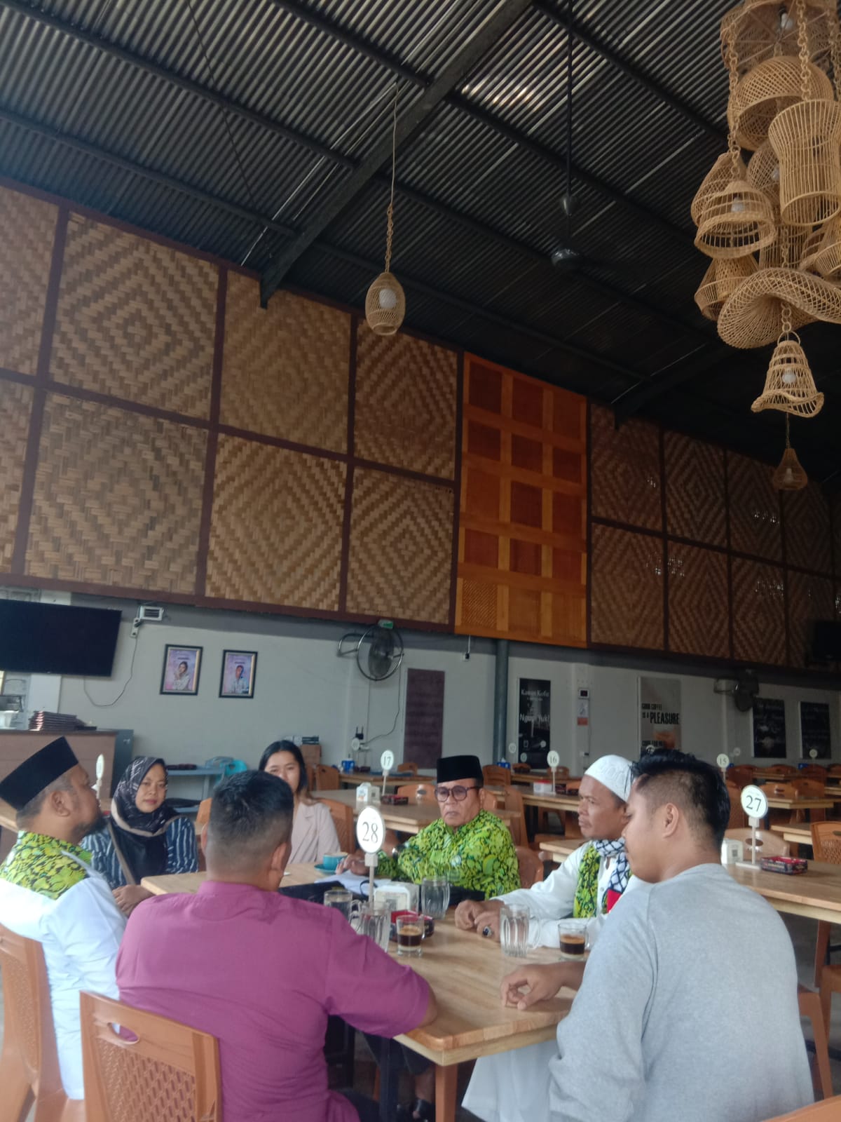 Setelah di Datangi Ormas Islam Pengusaha Kawan Kofee Meminta Maaf kepada Masyarakat Tebing-Tinggi.