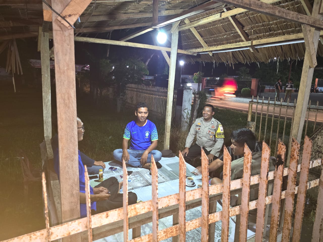 Dekat Dengan Warga, Bripka Daniel Ginting Bangun Sinergi Untuk Keamanan di Dusun III Inpres