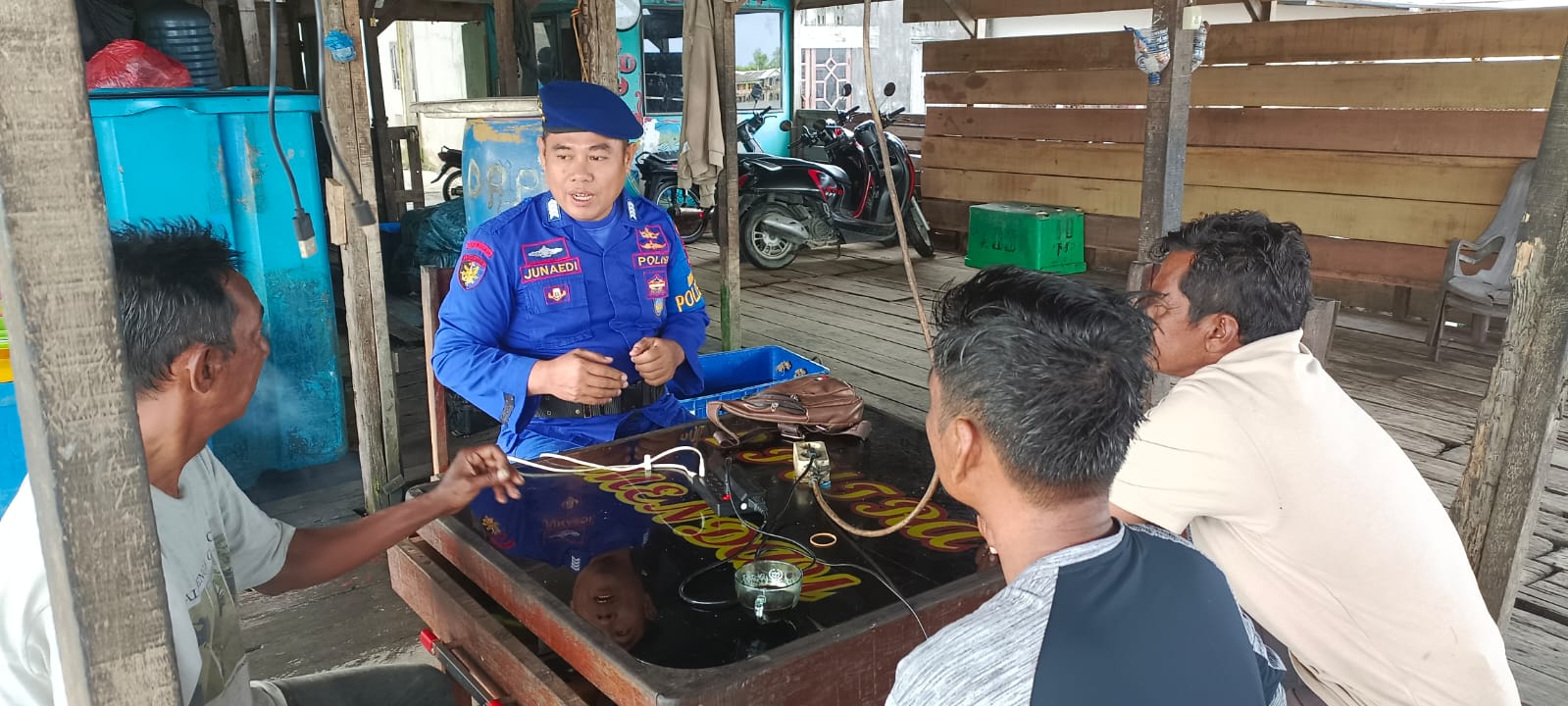 Sambangi Masyarakat Nelayan, Personil Satuan Polairud Polres Langkat