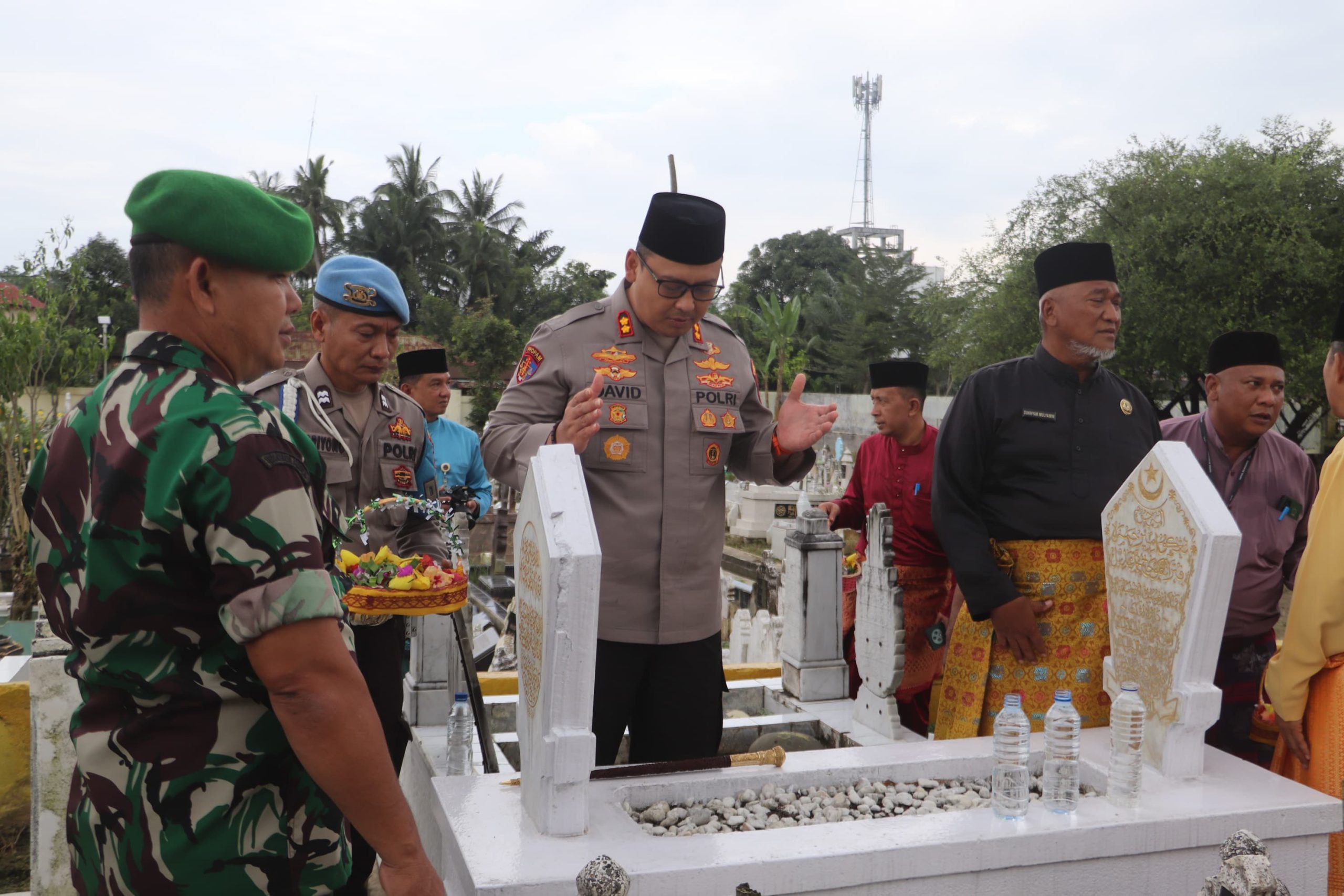 Kapolres Dan Forkopimda Ziarah Makam