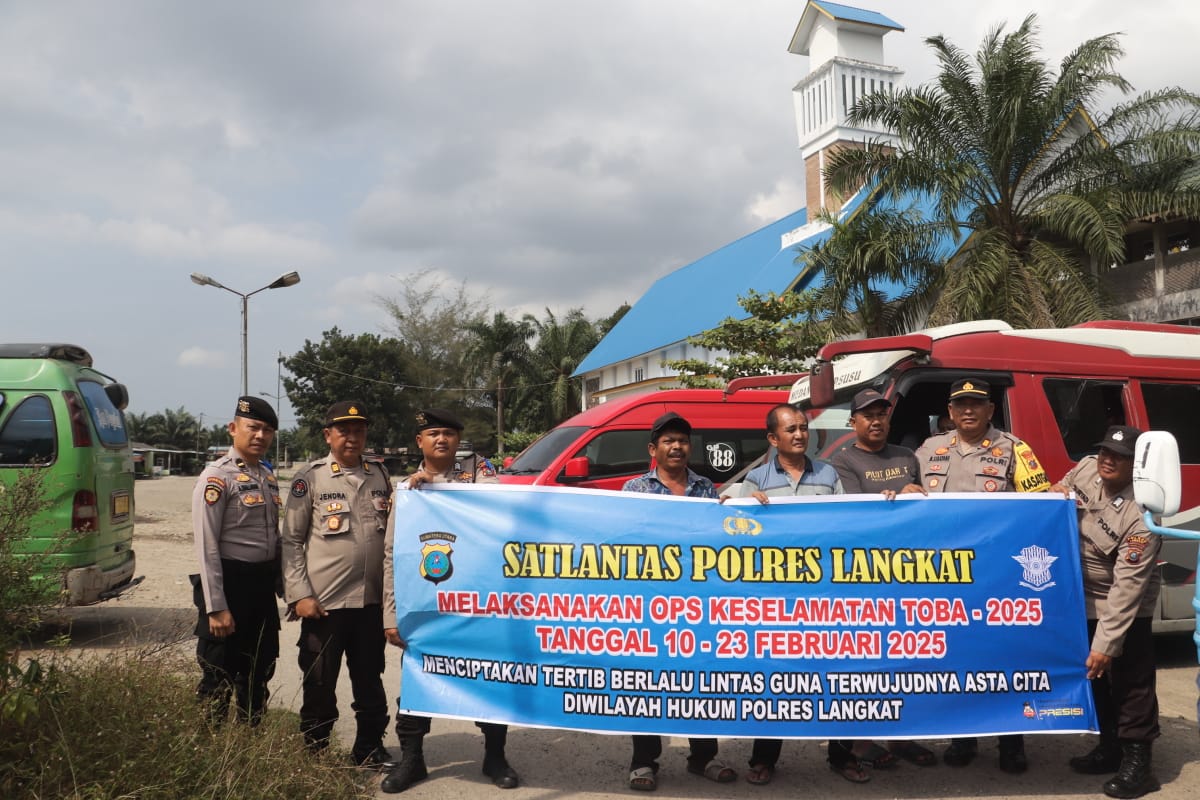 Sat Binmas Polres Langkat Sosialisasikan Ops Keselamatan Kepada Supir Angkutan Umum di Terminal Pasar X Hinai