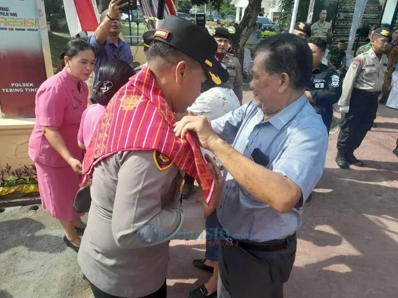 Kapolres Tebing-Tinggi Laksanakan kunjungan Kerja ke Polsek Tebing-Tinggi.