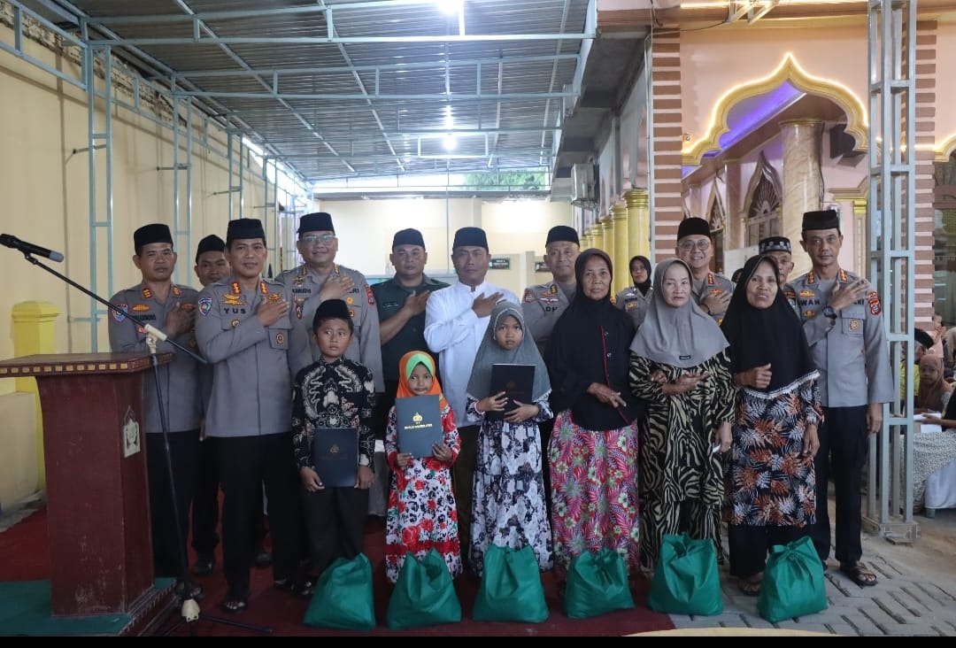 Polresta Deli Serdang gandeng Polda Sumut laksanakan Safari Ramadan, beri Santunan Anak Yatim