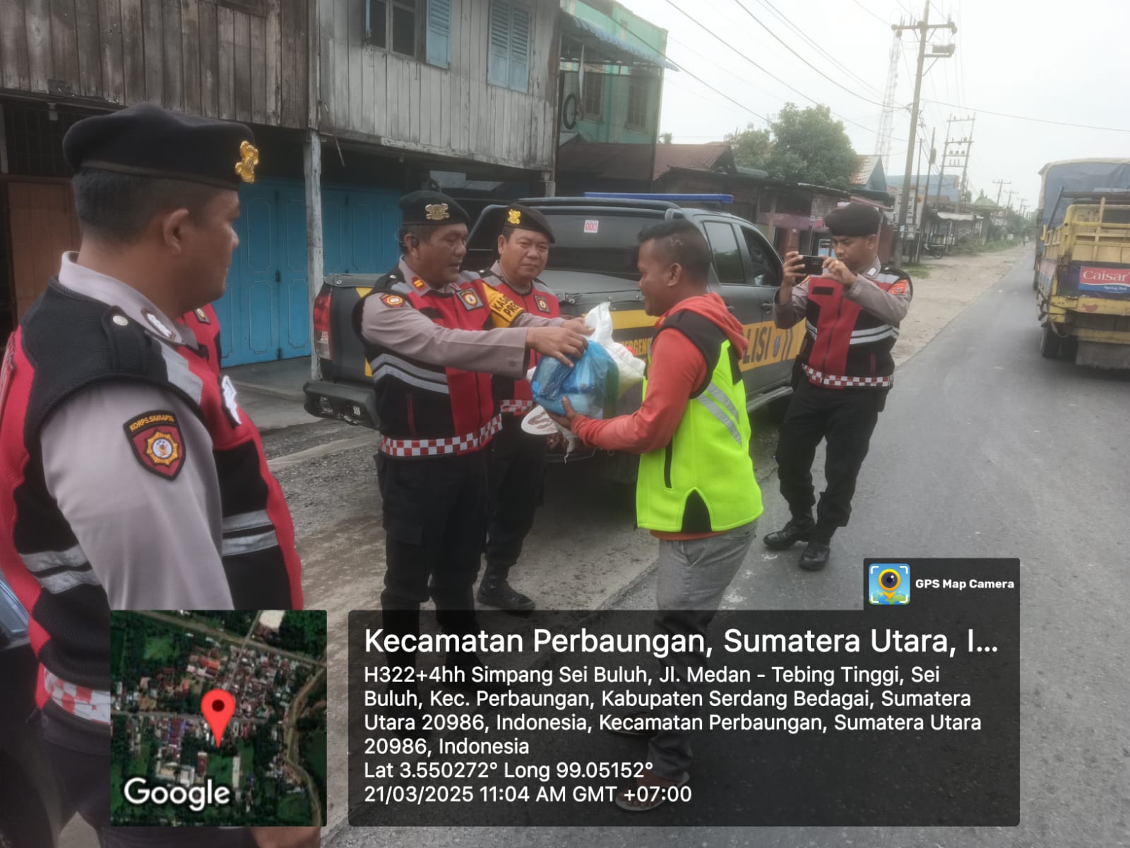 Lakukan Patroli Presisi, Polres Sergai Berikan Bantuan Sembako