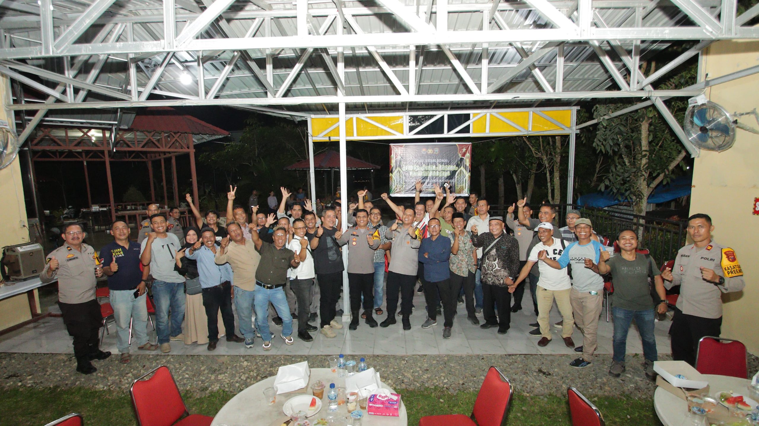 Kapolres Sergai Buka Puasa Bersama Jurnalis, Pererat Silaturahmi