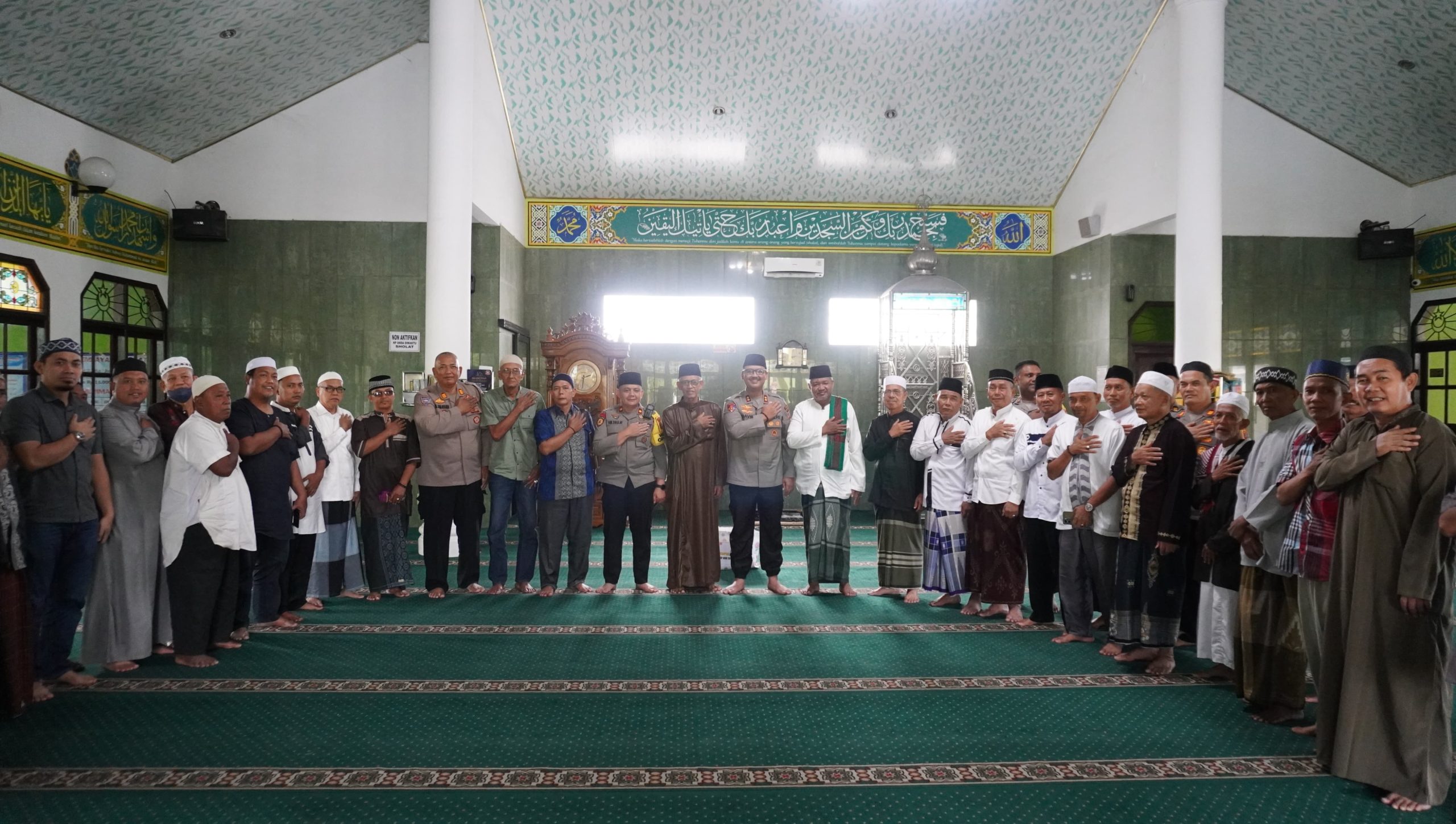 Kapolres Langkat Laksanakan Jumat Curhat di Masjid Saiful Amaliah Hadigah, Berikan Pesan Kamtibmas