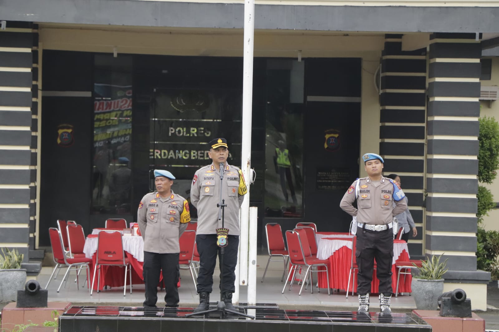 Kapolres Sergai Pimpin Apel dilanjut Silahturahmi Kepada Anggota Merayakan Idul Fitri 1446 H