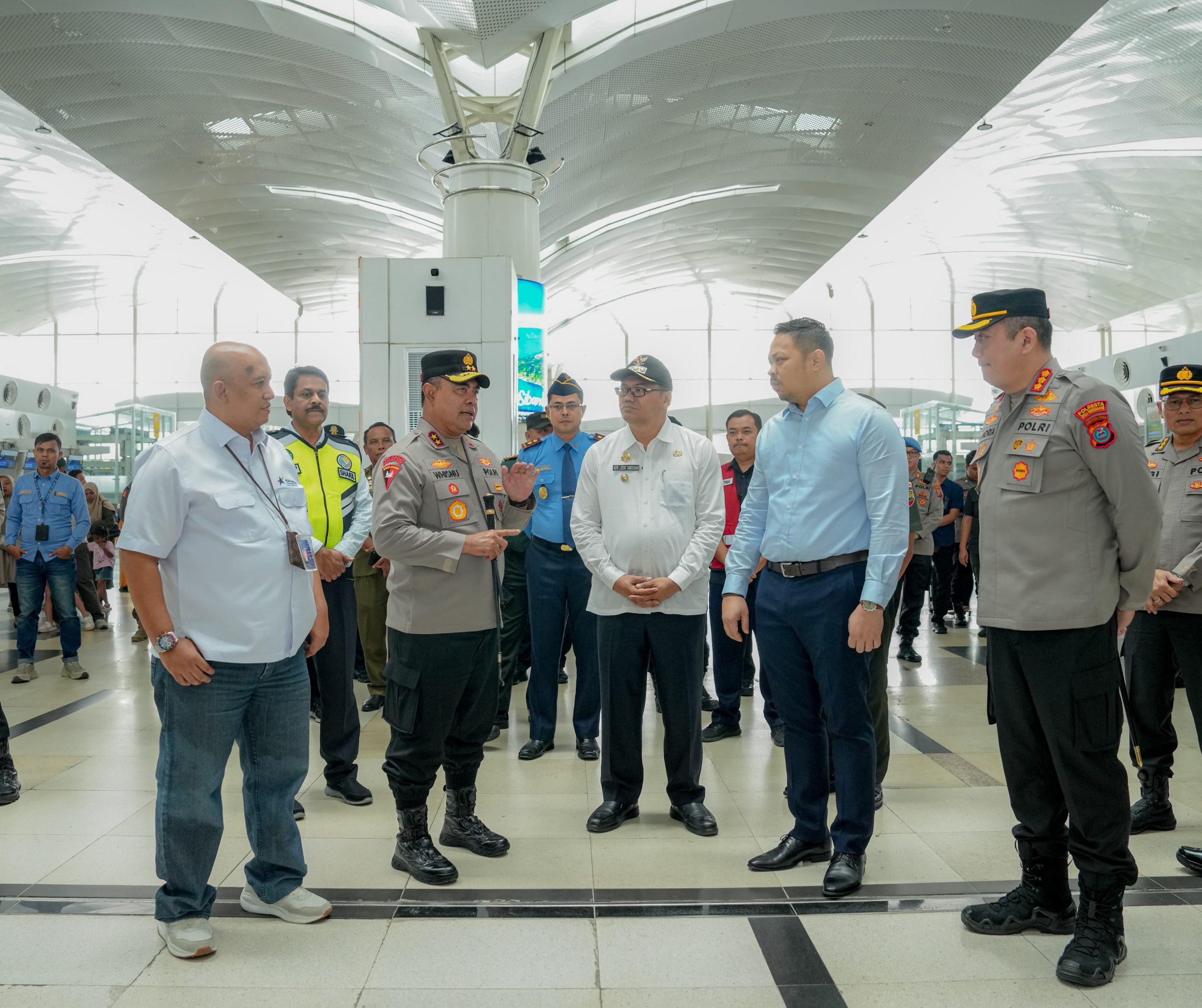 Operasi Ketupat Toba 2025 Usai, Pengamanan Lanjut: Kapolda Sumut Tinjau Arus Balik di Kualanamu