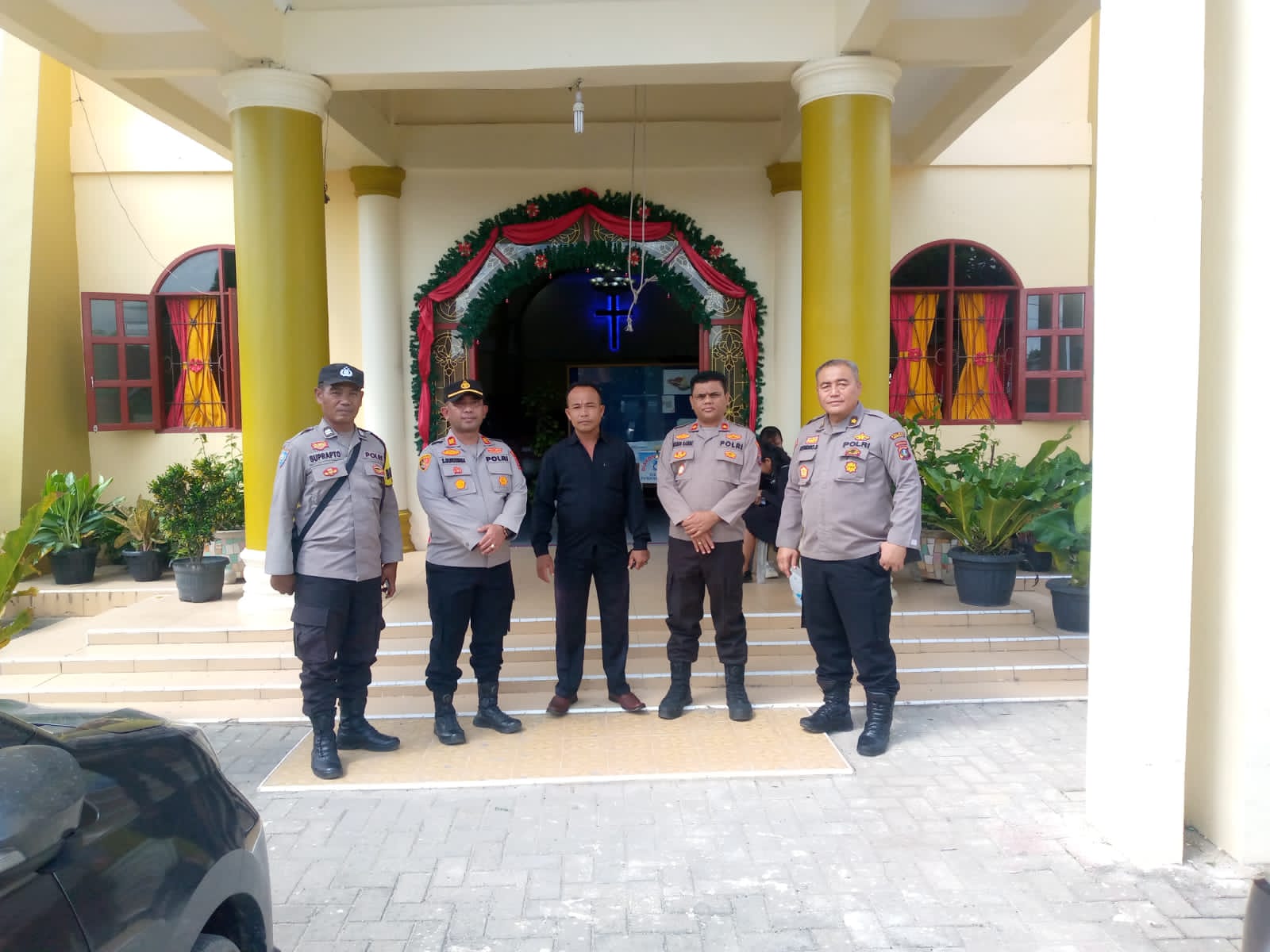 Polres Sergai Dan Polsek Jajaran Lakukan Monitoring Serta Pengamanan Gereja Peringatan Ibadah Jumat Agung