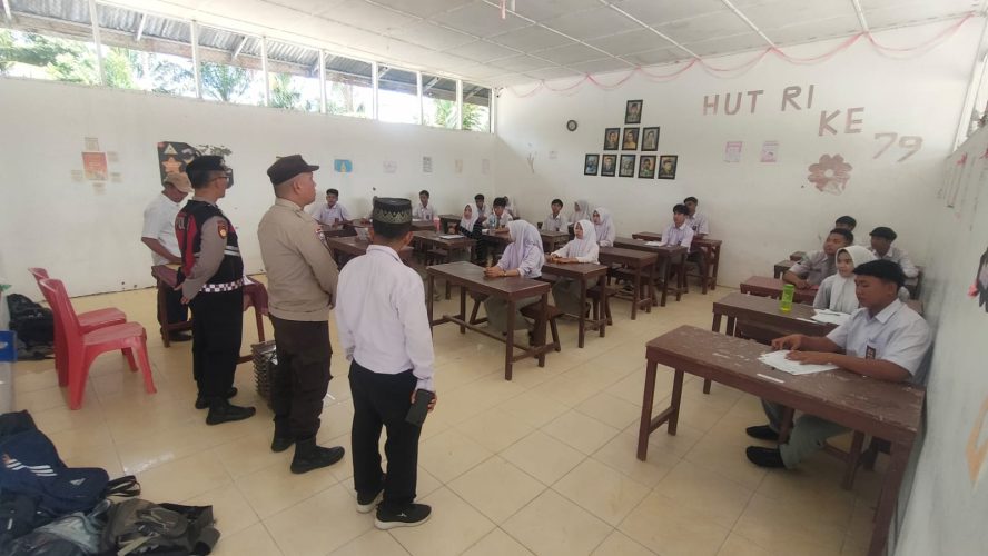 Himbau Tidak Coret-Coret, Polres Sergai Dan Jajaran Serentak Kunjungi Sekolah SMA/SMK Paska Ujian Akhir