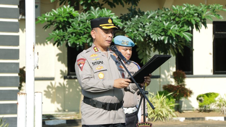 Polres Sergai Gelar Upacara Serah Terima Jabatan Kabag Log dan Kapolsek Dolok Masihul