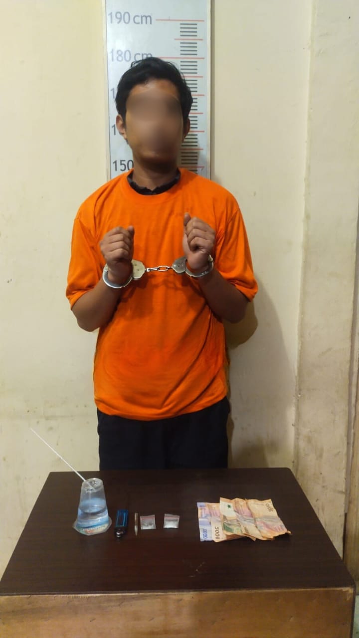 SAT NARKOBA POLRES LANGKAT KEMBALI BERAKSI, AMANKAN PRIA PEMILIK SABU DI PELAWI BABALAN