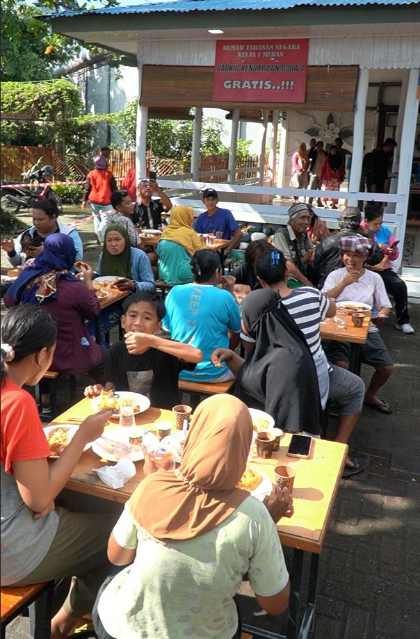 Rutan Kelas I Medan Gelar Kegiatan Makan Gratis Bagi Masyarakat
