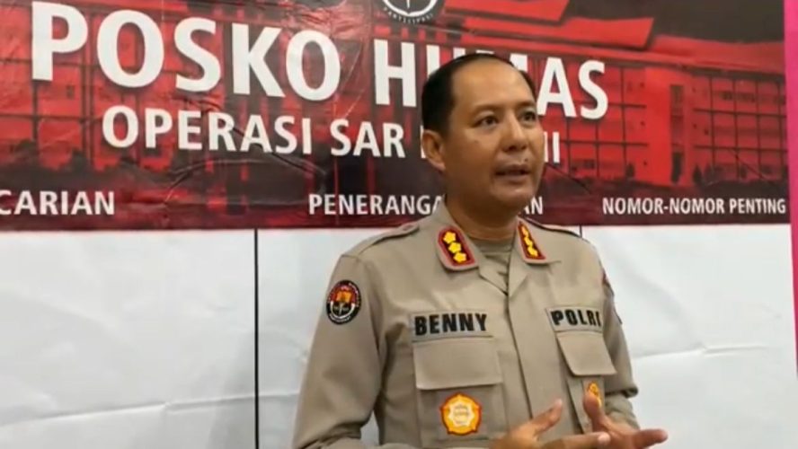 Personel Berjalan Kaki Sisir Daratan Dalam Pencarian Iptu Tomi Samuel Marbun