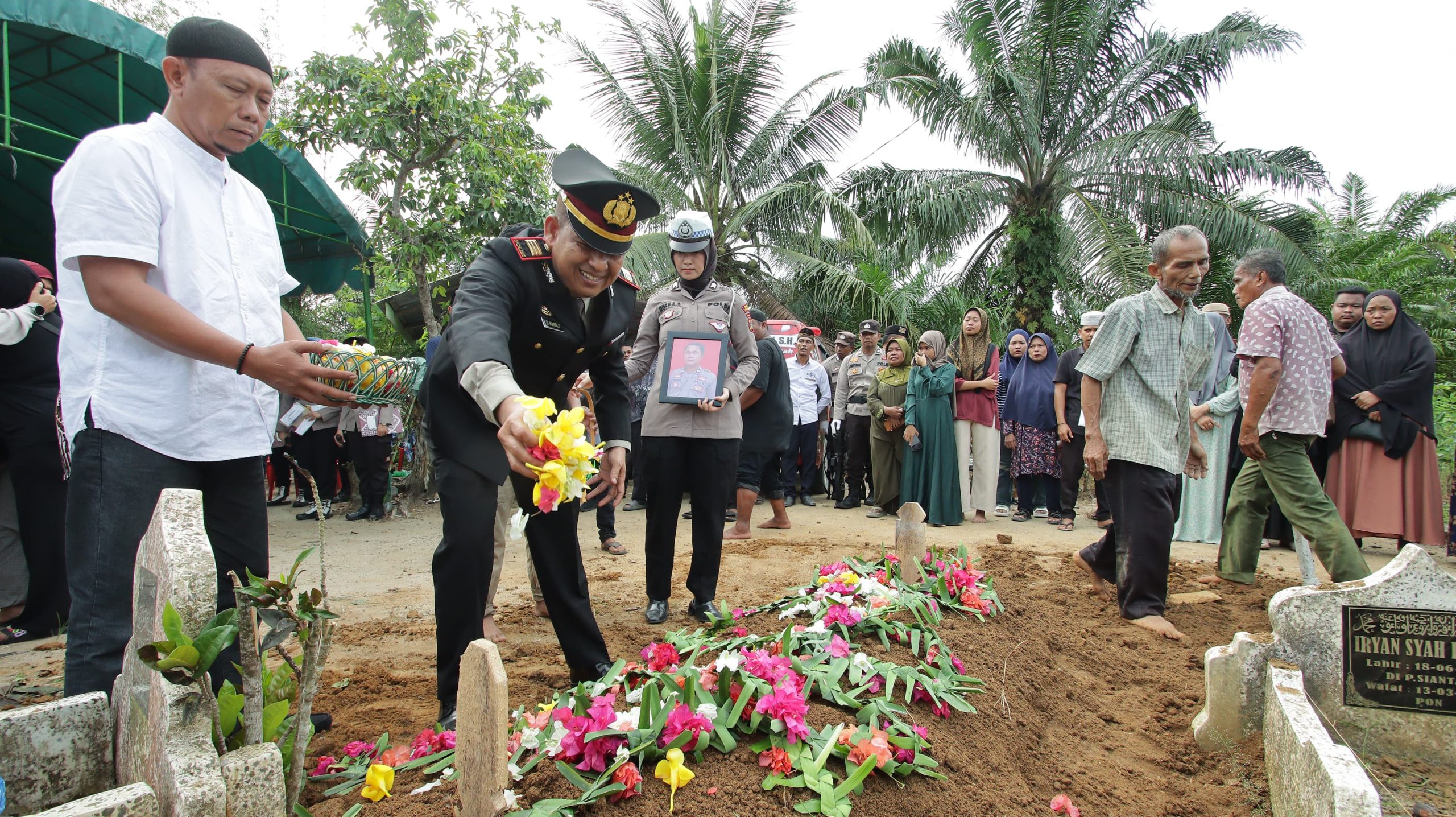 Polres Sergai Turut Berduka Cita Atas Wafatnya Purnawirawan Polri Iptu Suherman.SH