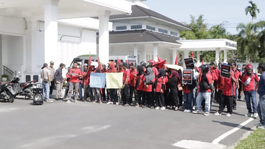 Kapolres Sergai Turun Kelapangan Tinjau Langsung Massa Unjuk Rasa Peringati Hari Buruh Internasional