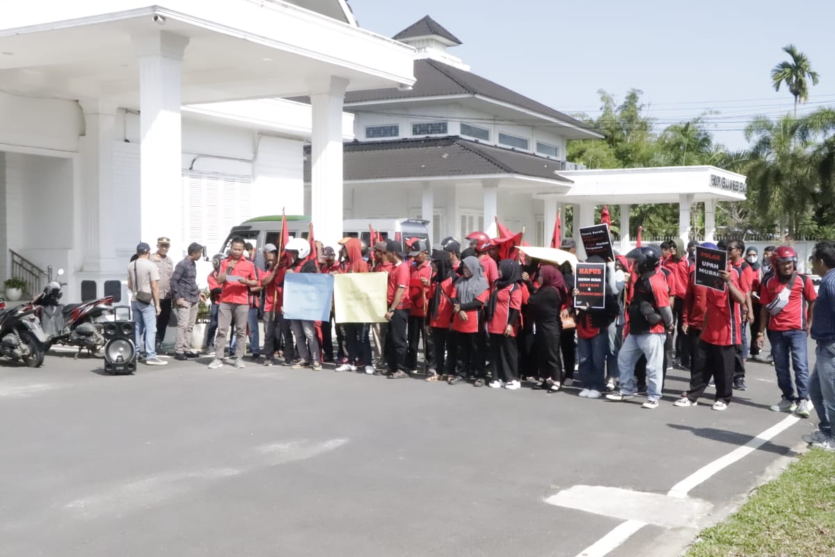 Kapolres Sergai Turun Kelapangan Tinjau Langsung Massa Unjuk Rasa Peringati Hari Buruh Internasional