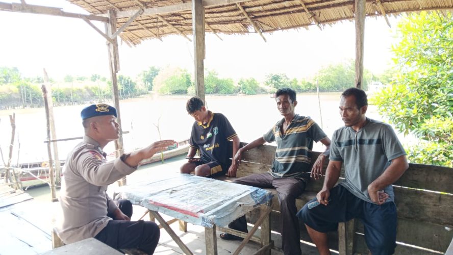 Jaga Kamtibmas Wilayah Perairan, Satpol Airud Polres Sergai Jalin Sinergitas Dengan Nelayan