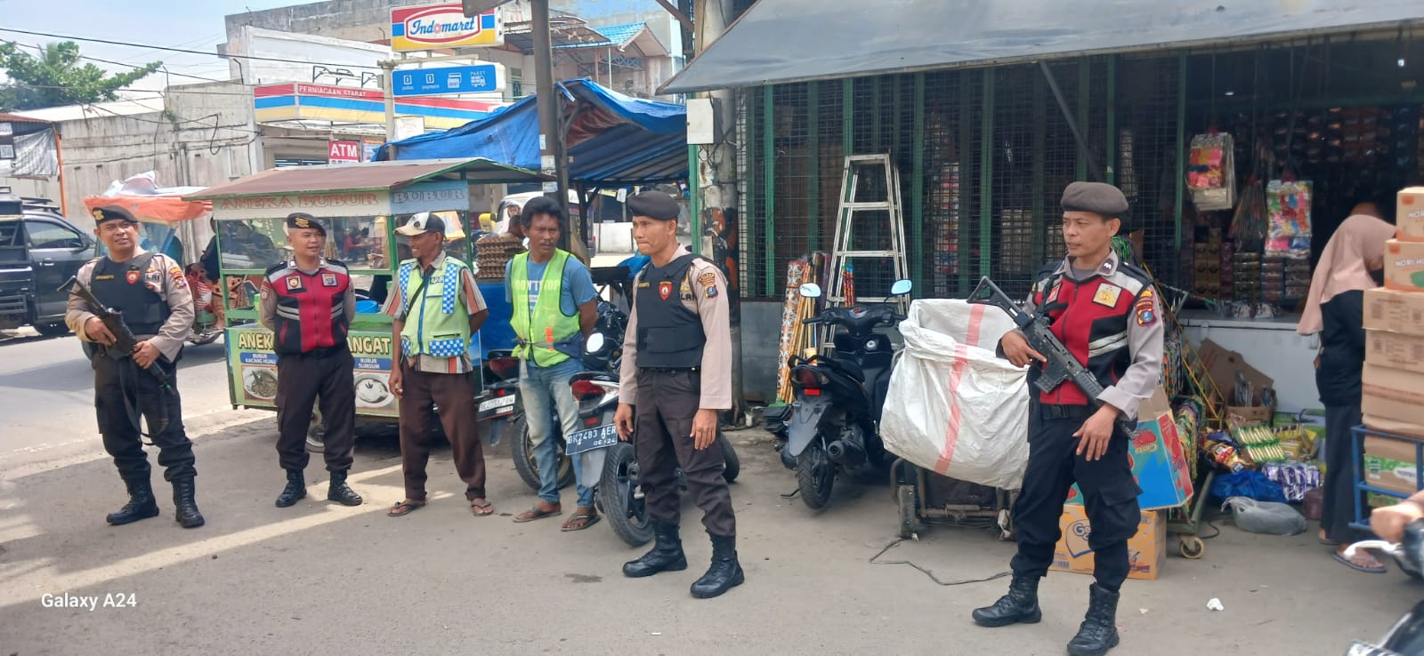 Cegah Aksi Premanisme, Sat Samapta Polres Langkat Tingkatkan Patroli Ke Pasar Tradisional