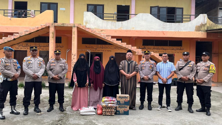 Rutinitas Polres Sergai, Bagikan Kebaikan Dalam Momen Jum’at Berkah