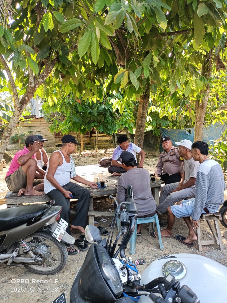 Dari Pintu ke Pintu, Polisi Ajak Warga Kawal Keamanan Desa