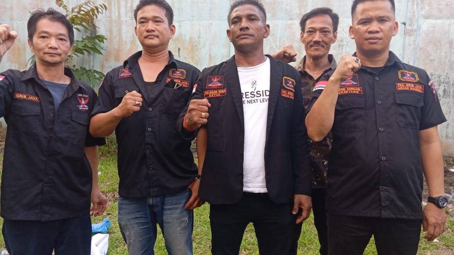 Ketua Pembina GRIB Medan Ferdi Sembiring Bersama Ketua GRIB Medan Rudi Ginting Resmi Melantik Ketua DPC GRIB Medan Sunggal Sanjaya Siahaan Dan Jajaran Pengurus DPC GRIB Medan Sunggal