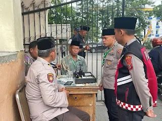 Sinergi Polri Dan PPIH Embarkasi Medan Wujudkan Pelayanan Humanis Bagi Calon Jemaah Haji