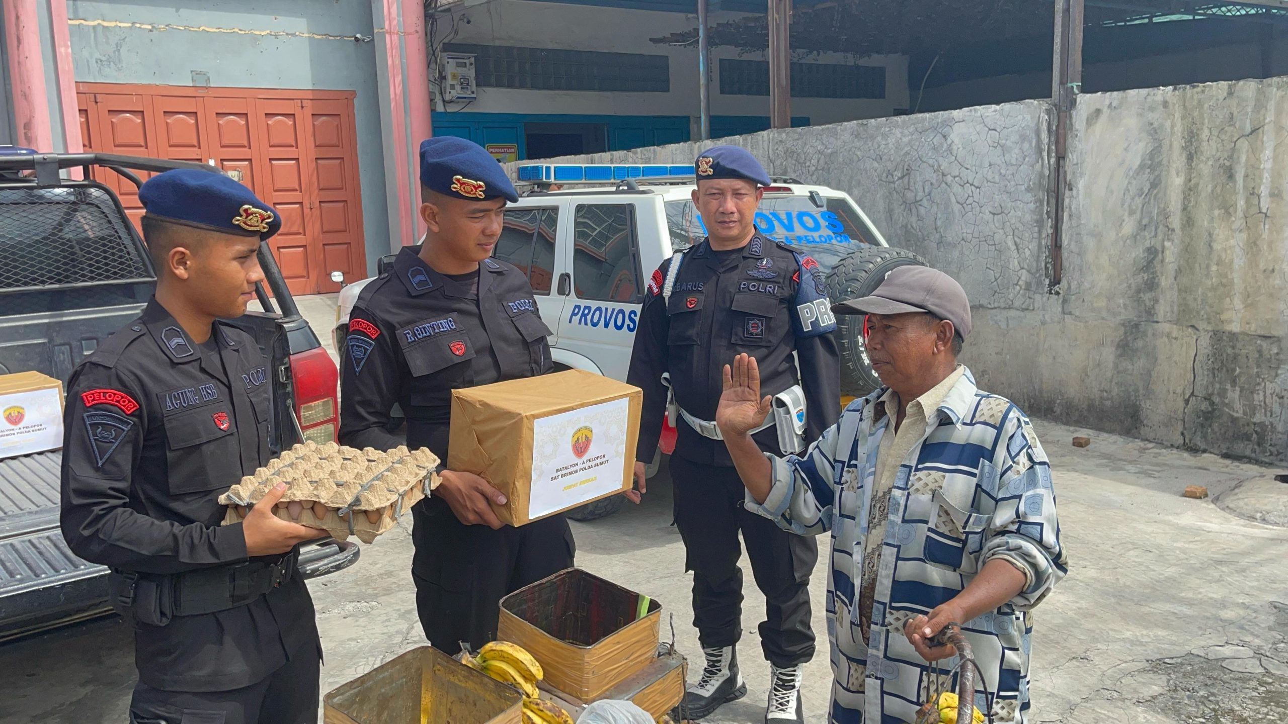 Brimob Polda Sumut Hadirkan Kejutan Kasih Untuk Warga Medan, Pelukan Hangat Untuk Anak Panti dan Masyarakat Lewat Aksi Humanis ‘Minggu Kasih