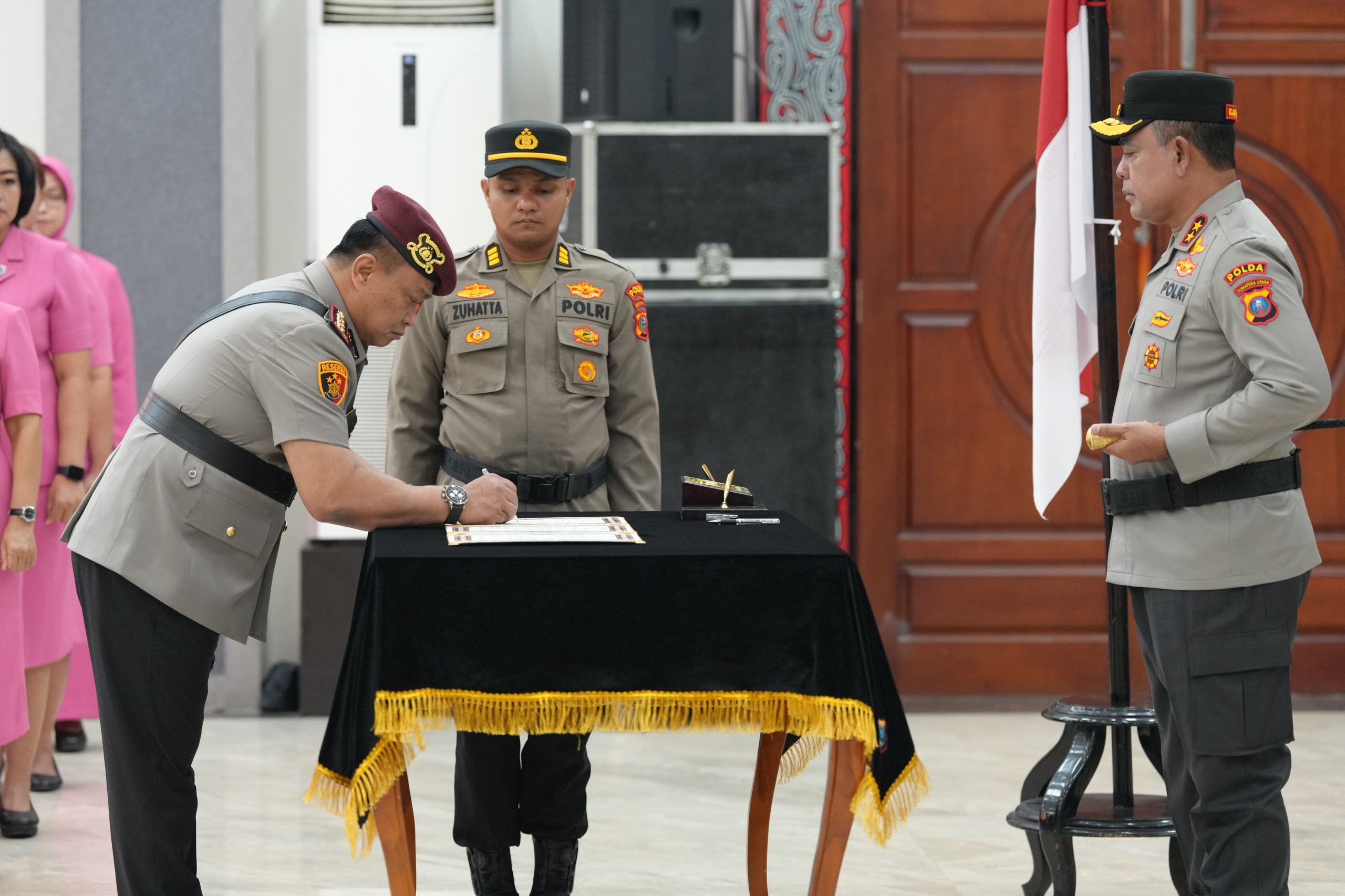 Sertijab Dirreskrimum, Kapolda Sumut: Lanjutkan Estafet Kepemimpinan Dengan Tanggung Jawab Dan Inovasi