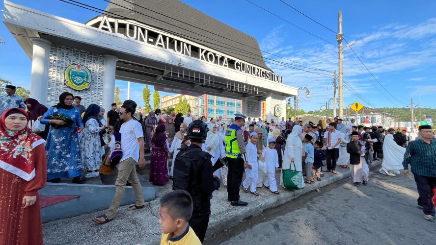 Pengamanan Sholat Idul Adha 1446 H di Kota Gunungsitoli Berjalan Aman dan Khusyuk, Satuan Brimob Polda Sumut Tunjukkan Komitmen Untuk Nusa dan Bangsa
