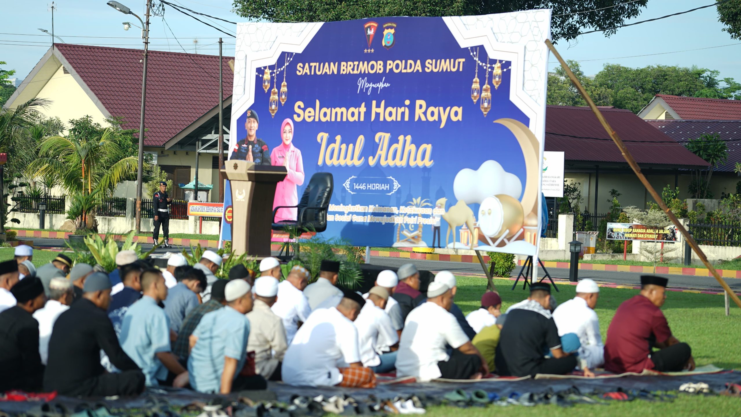Semarak Idul Adha, Lapangan Hijau Ksatriaan K.E Lumi Dipadati Jamaah, Brimob Polda Sumut Rayakan Hari Raya Bersama Masyarakat dan Siapkan Penyembelihan Hewan Kurban