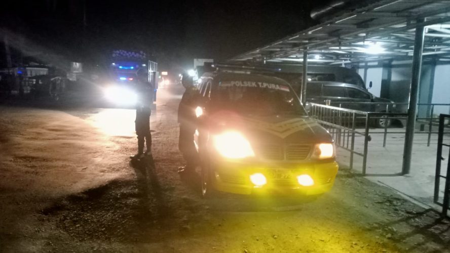 Antisipasi 3C Dan Balap Liar Polsek Tanjungpura Rutin Lakukan Patroli Blue Light