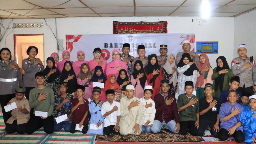 Bhayangkari Polres Langkat Berbagi Kasih di  Panti Asuhan Amal dan Sosial Washliyah Jelang HUT Bhayangkara Ke-79
