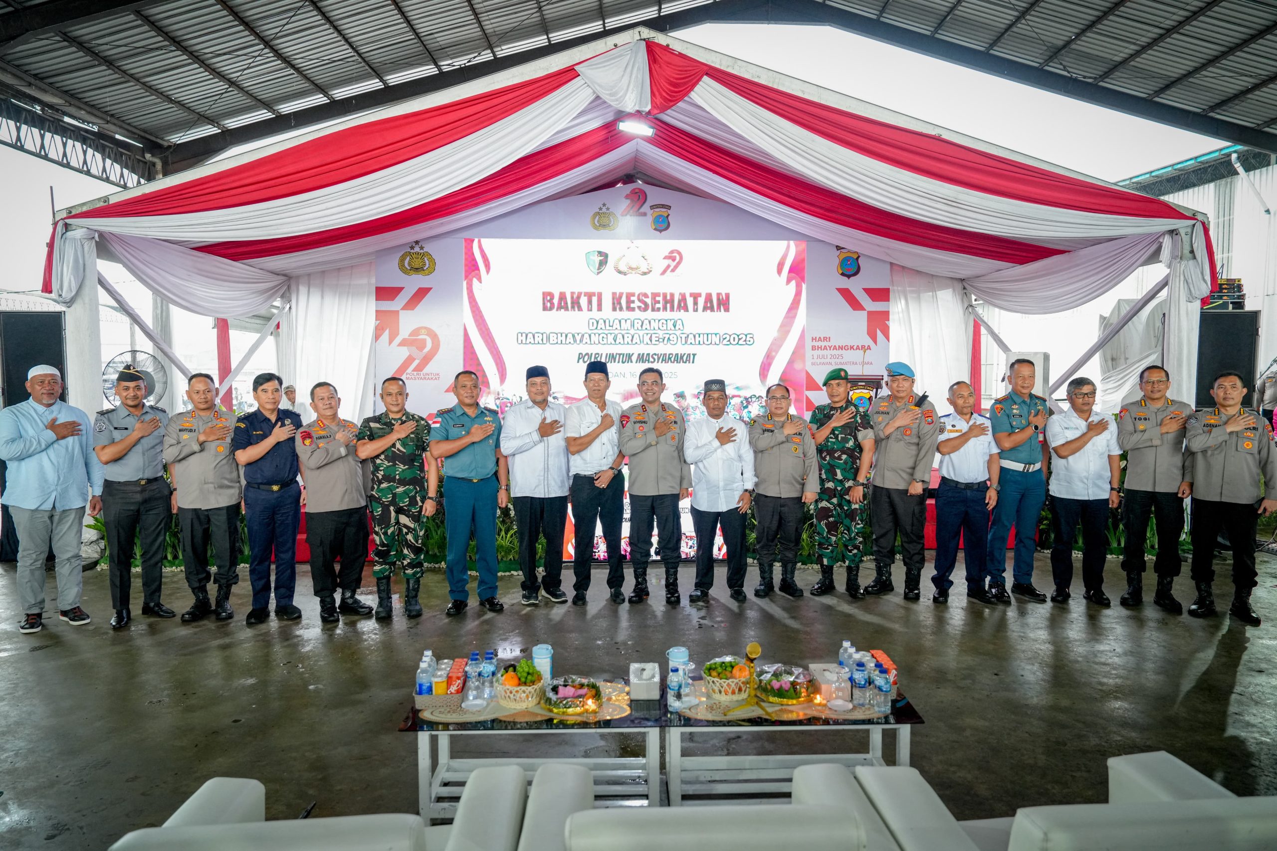 Sambut HUT Bhayangkara Ke-79, Polda Sumut Gelar Bakti Kesehatan Dan Sosial Untuk 2.000 Warga Belawan