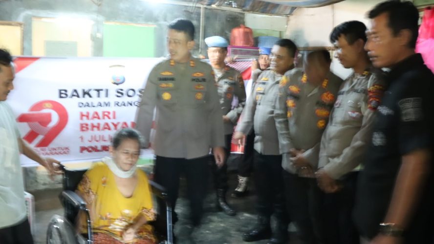 Polres Binjai Salurkan Bantuan Kursi Roda dan Bedah Rumah Dalam Rangka Hari Bhayangkara Ke-79