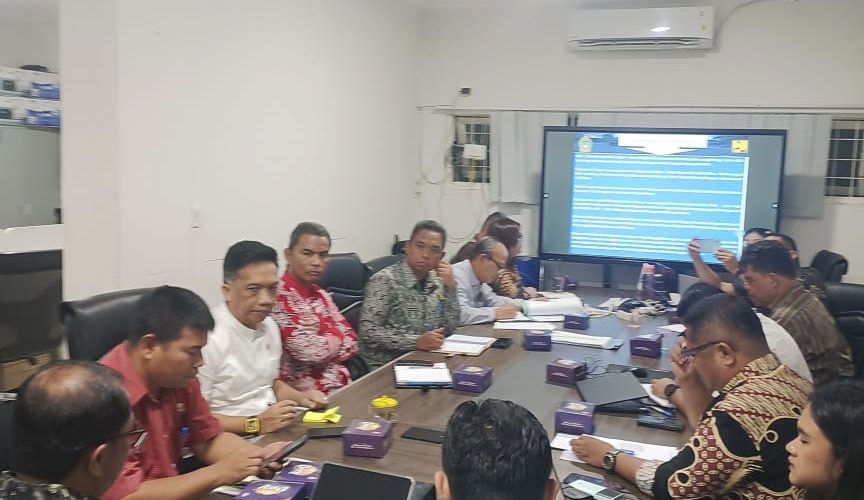 Kepala Bidang Insfrastruktur dan Kewilayahan Kantor BAPPELITBANG Provsu Kembali Lakukan Pembahasan Pembangunan Ruas Jalan Pakpak Bharat- Humbang Hasundutan.