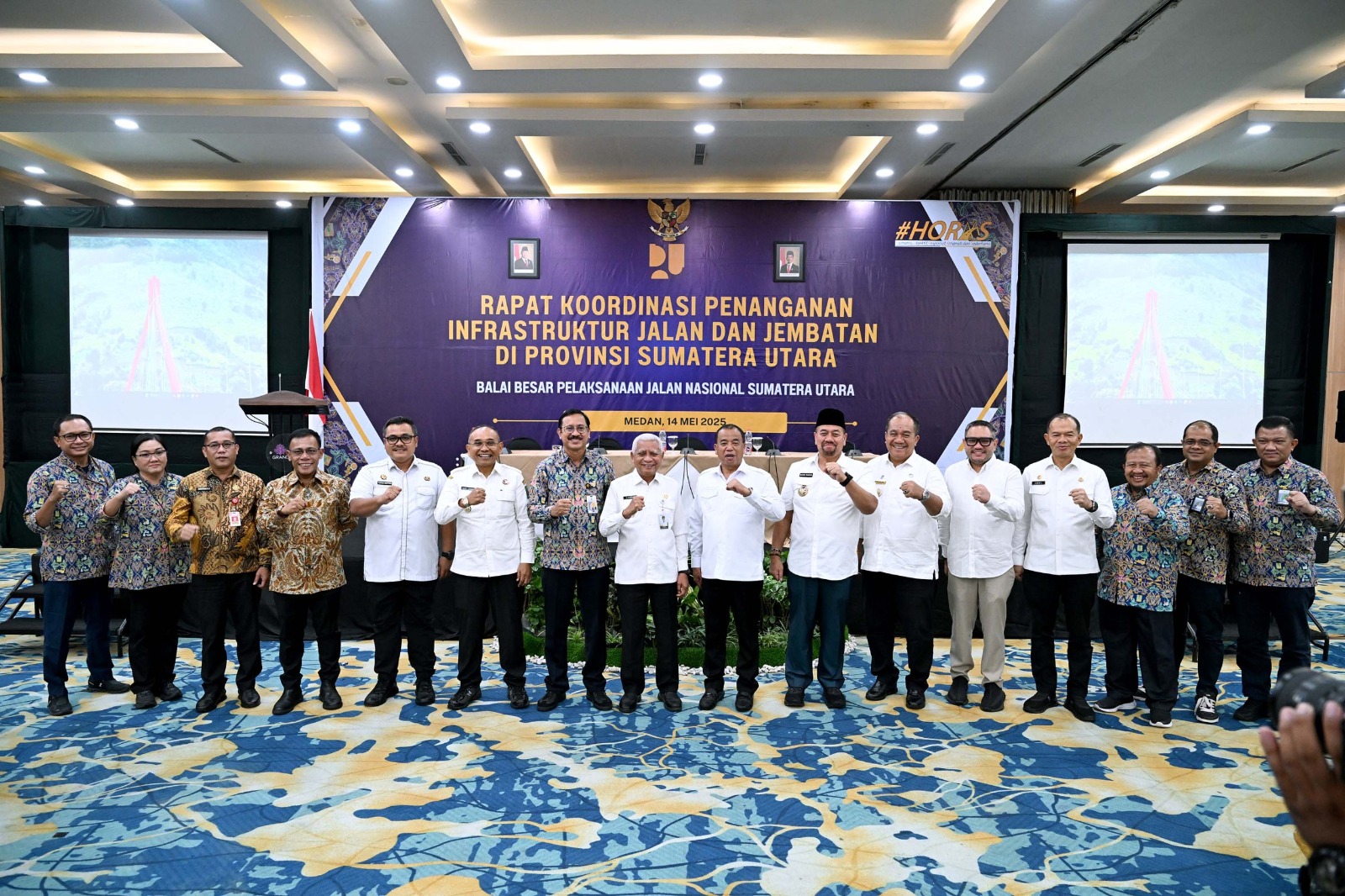 Bupati Pakpak Bharat Menghadiri Rapat Koordinasi Penanganan Jalan dan Jembatan Sumatra Utara di Hotel Grend Inna Medan.