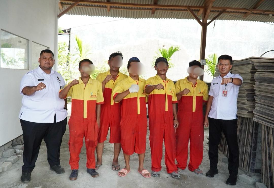 200 Ribu Paving Blok Buatan Warga Binaan Rutan Kelas I Medan Kembali Terjual