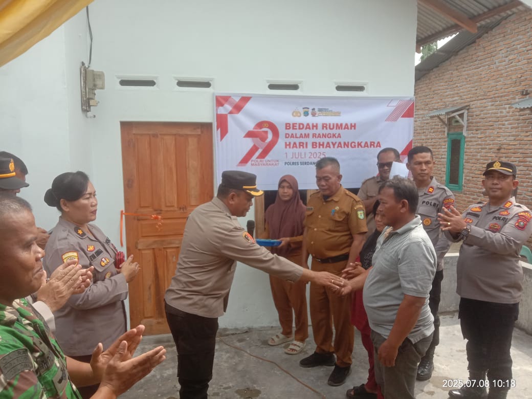 Polres Sergai Laksanakan Giat Sosial Program Bedah Rumah,Peresmian dan Penyerahan Kunci Rumah Untuk Warga Kurang Mampu