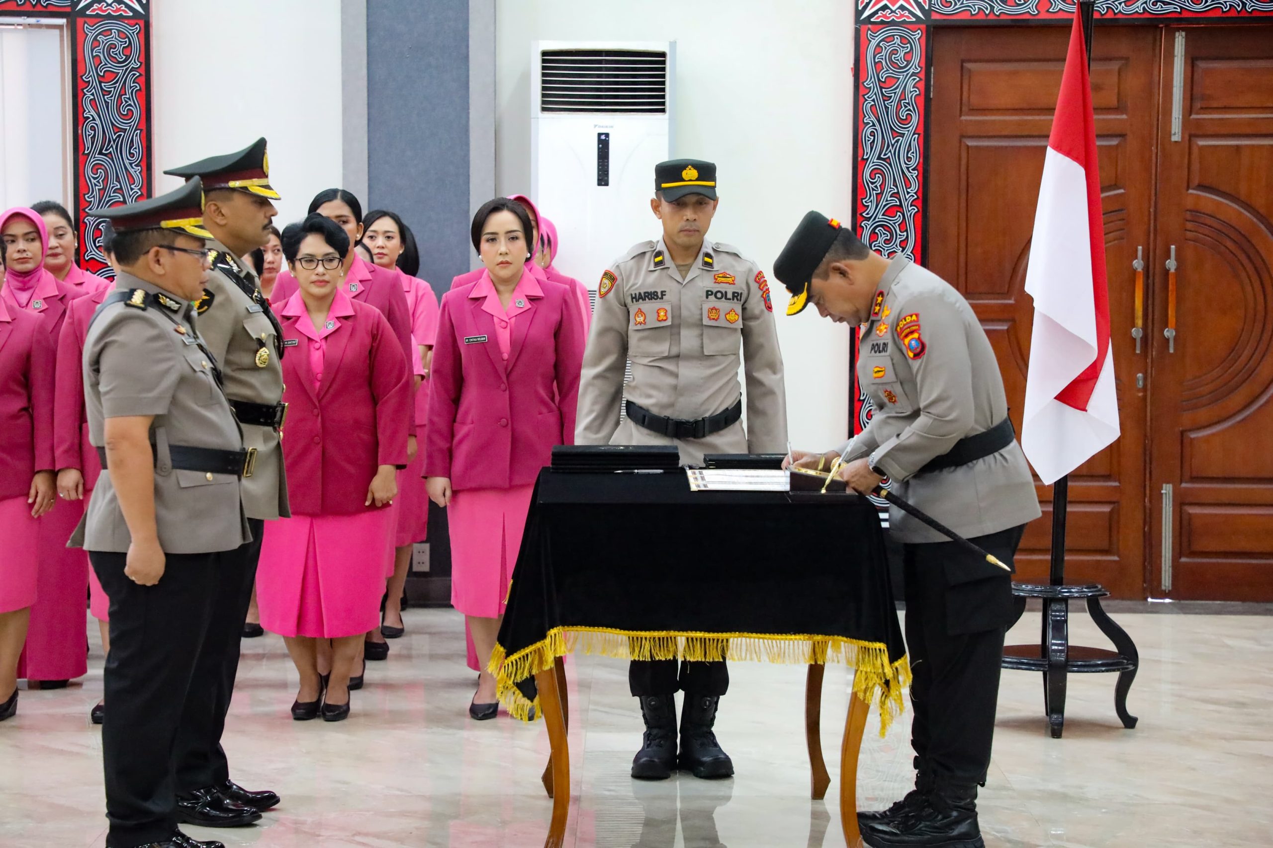 Sertijab Pejabat Utama Dan Kapolres, Kapolda Sumut Tekankan Loyalitas Dan Semangat Kebersamaan