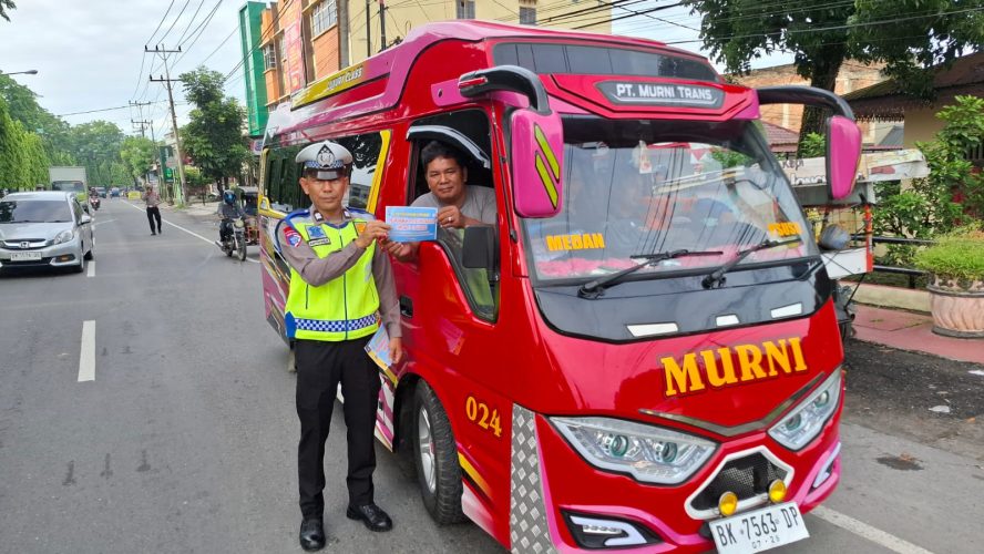 Operasi Patuh Toba 2025, Subsatgas Preventif Polres Langkat Melaksanakan Penyuluhan Lalu Lintas