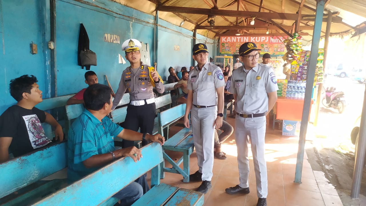 “Ops Patuh Toba 2025 Edukasi Keselamatan Lalu Lintas di Loket PT. KUPJ Medan”