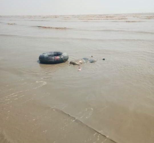 Respon Cepat, Polsek Teluk Mengkudu Polres Sergai Tangani Seorang Perempuan Sudah Tak Bernyawa di Pinggir Pantai