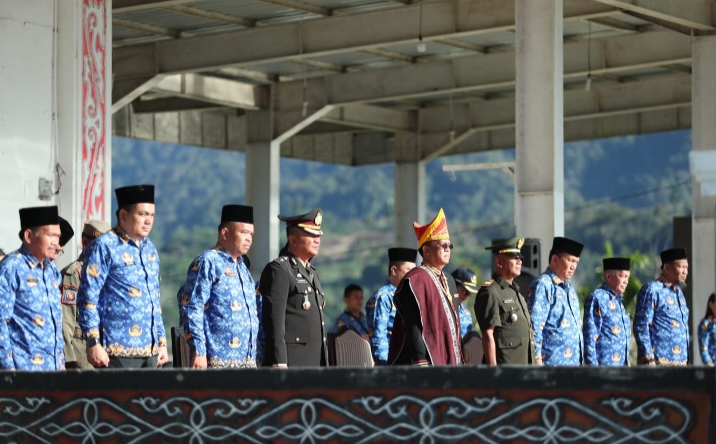 Sekda Pakpak Bharat Bertindak Sebagai Inspektur Upacara Memperingati Hari Lahir Pancasila Tahun 2025