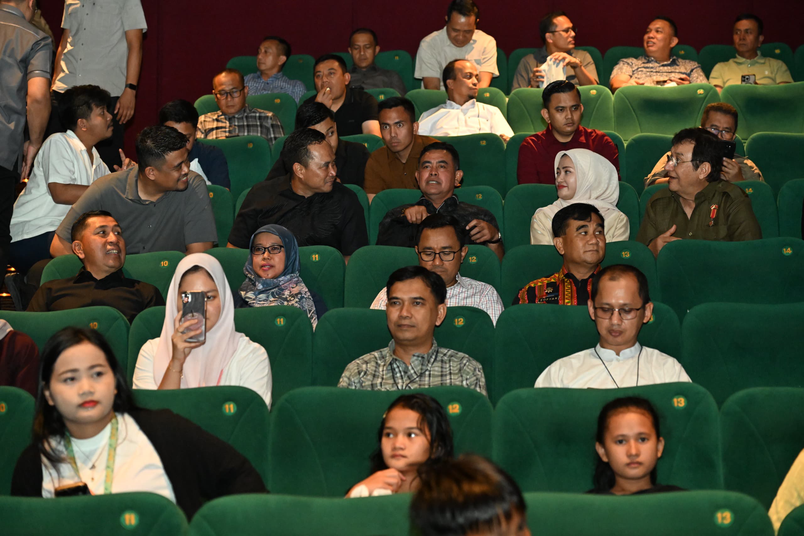 Kapolda Sumut Nobar Film “Believe” Bersama Pangdam I/BB dan Gubernur Sumut : Apresiasi Karya Anak Bangsa Sarat Patriotisme
