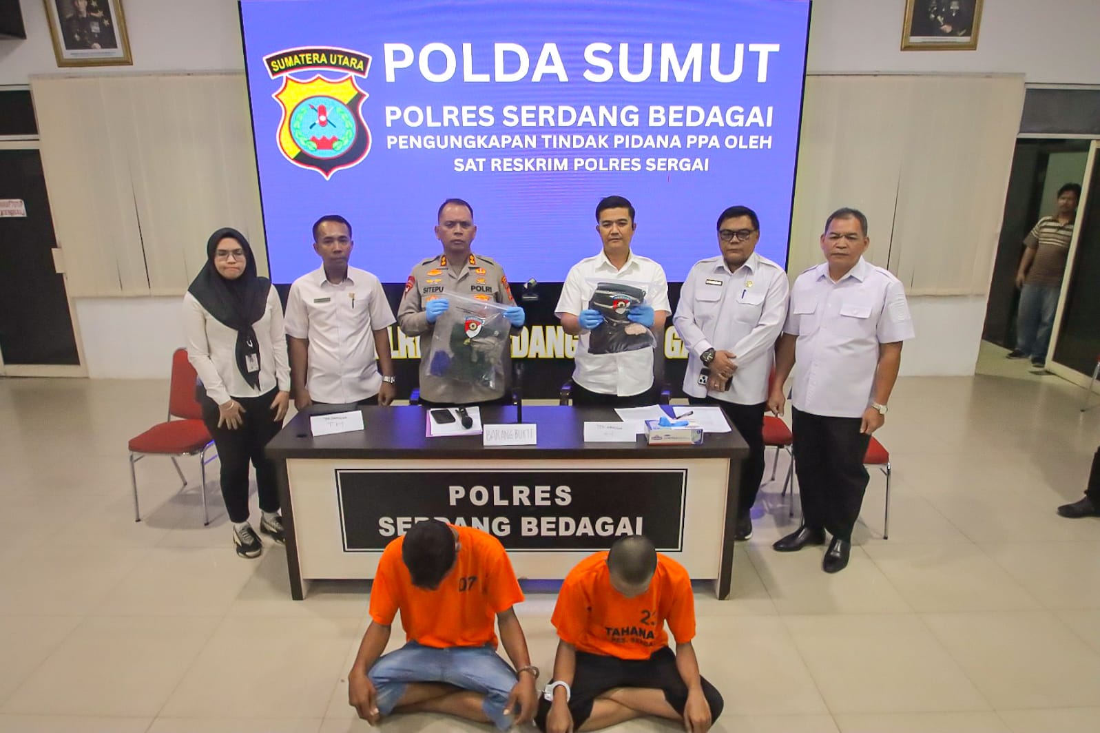 Kapolres Sergai Pimpin Press Release Ungkap Kasus Tindak Pidana Persetubuhan Atau Perbuatan Cabul Terhadap Anak