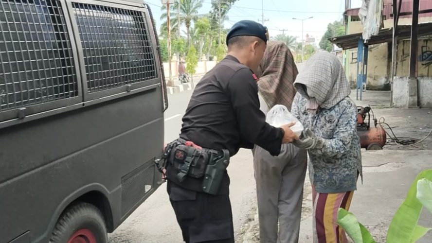 Jum’at Berkah Batalyon B Satuan Brimob Polda Sumut: Senyum Dan Harapan Untuk Warga Tebing Tinggi