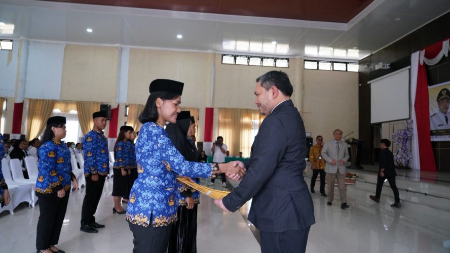 Bupati Pakpak Bharat Menutup Pelaksanaan Orientasi Bagi Pegawai Pemerintah Dengan Perjanjian Kerja (PPPK)